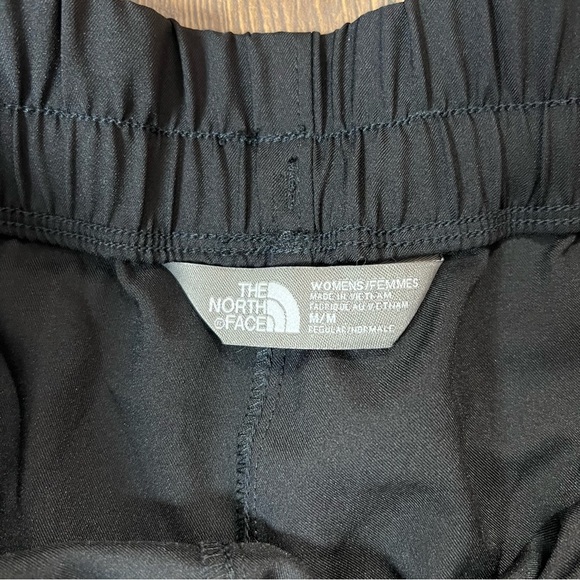 The North Face Black Athletic Shorts Lightweight Moisture-Wicking Design SZ MED - Picture 4 of 6